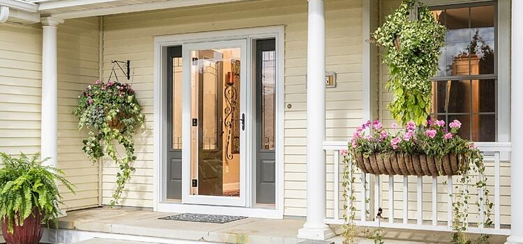 screen door installation in Gardena