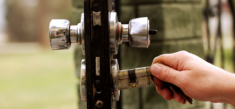 front door latch repair Gardena